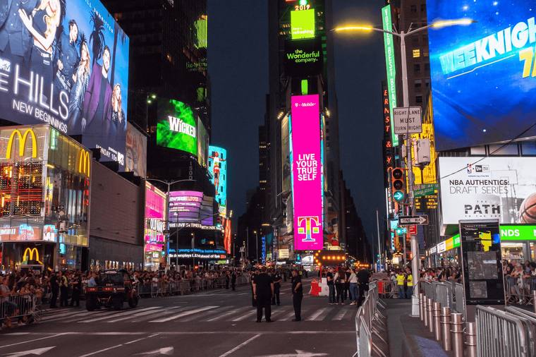 Digital out-of-home screen — City Spectaculars
