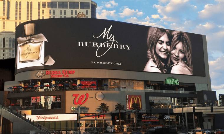 Digital out-of-home screen — Landmark Billboards